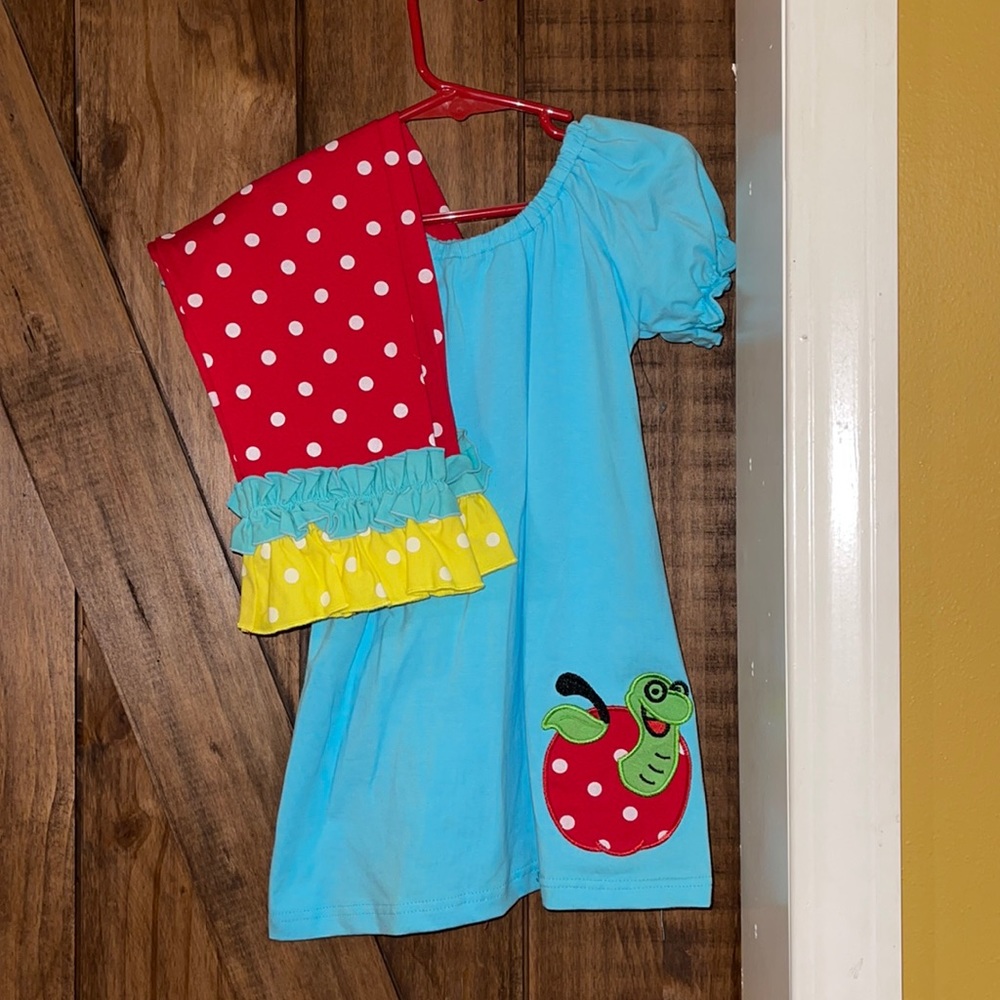 Boutique outfit size 7 girls capris